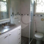 Casa à venda com 6 quartos, sendo 2 suítes, no condomínio Lago Azul Residencial e Golfe, Araçoiaba da Serra - SP