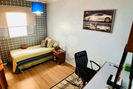 Sobrado à venda com 3 quartos, sendo 1 suíte, em Parada Inglesa, São Paulo, SP