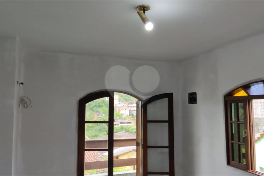 Casa à venda com 4 quartos, sendo 1 suíte, em Serra da Cantareira, Mairiporã, SP