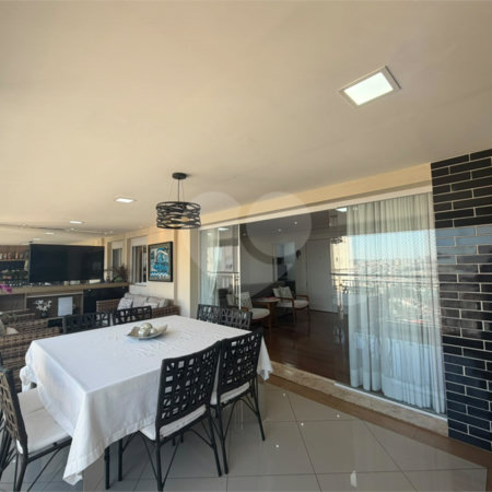 Apartamento à venda com 3 suítes em Jardim Marajoara, São Paulo, SP