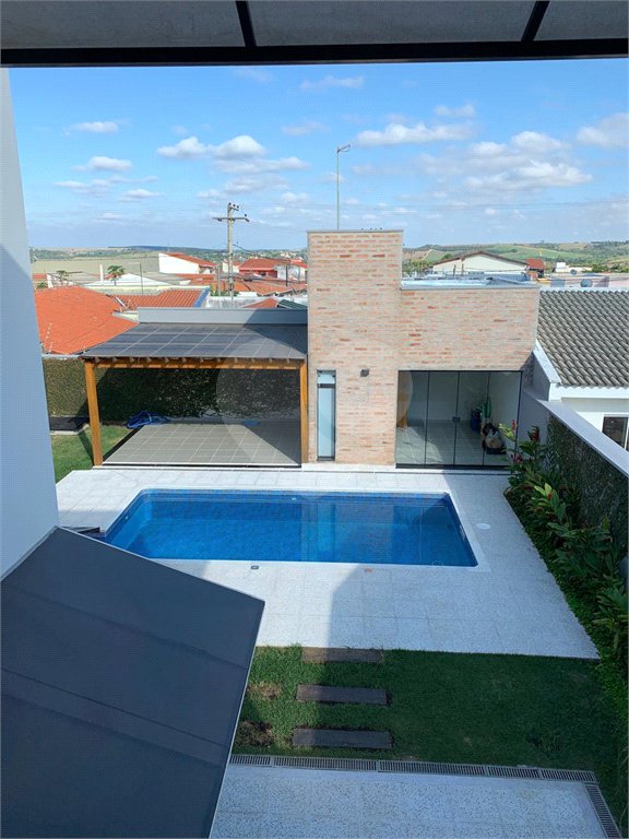 Casa à venda com 4 quartos, sendo 1 suíte, no condomínio Lagos D Icaraí, Salto - SP