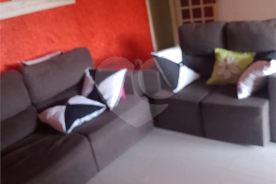 Sobrado à venda com 6 quartos, sendo 2 suítes, em Tremembé, São Paulo, SP