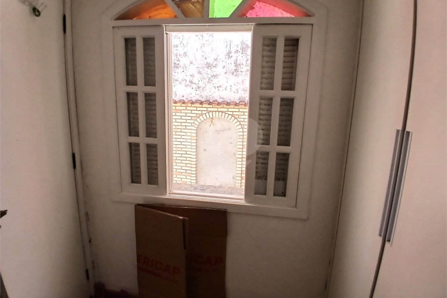Sobrado à venda com 8 quartos, sendo 2 suítes, em Tremembé, São Paulo, SP