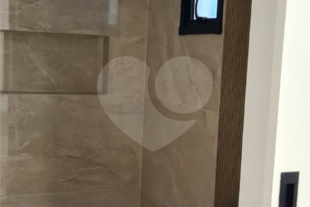 Sobrado à venda com 3 suítes em Vila São Geraldo, São Paulo, SP