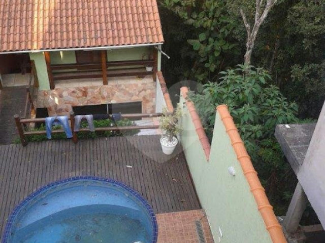 Sobrado à venda com 3 quartos, sendo 2 suítes,  em Guaianazes, São Paulo, SP