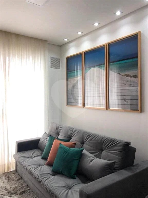 Apartamento 32 m2, com 1 dormitório e 01 vaga de garagem