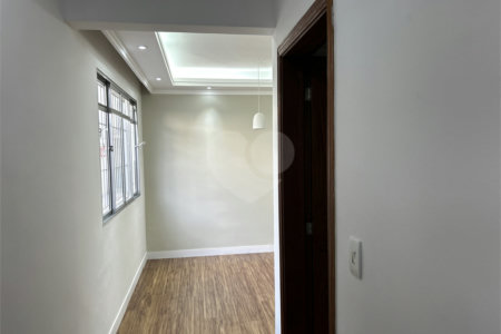 Apartamento à venda com 3 quartos, sendo 1 suíte,  em Vila Lavínia, Mogi das Cruzes, SP