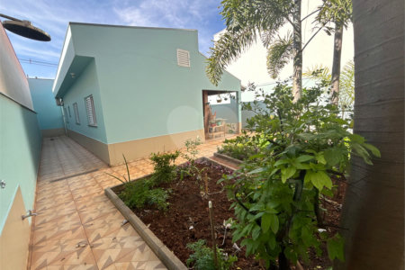 Casa à venda com 3 quartos em Jardim Alvorada, Itapetininga, SP