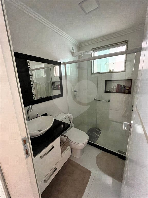 Casa à venda com 3 quartos, sendo 2 suítes, no condomínio Laura Serra, Rio de Janeiro - RJ