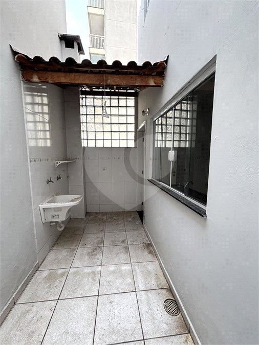 Sobrado à venda com 3 quartos, sendo 1 suíte, em Vila Invernada, São Paulo, SP