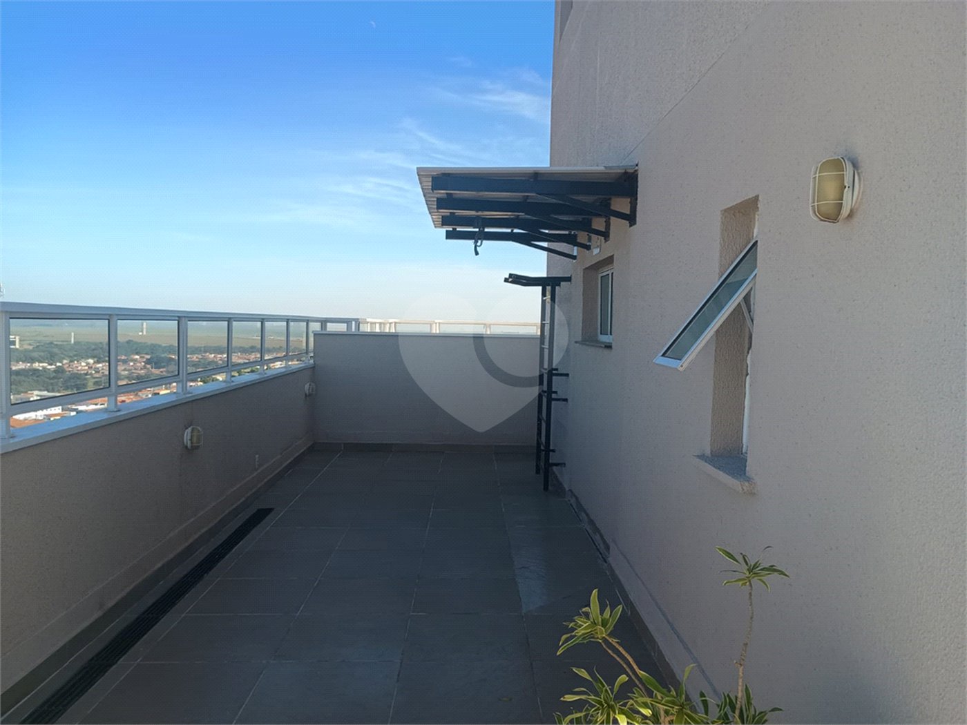 Apartamento Completo, Mobiliado e Pronto para Morar!