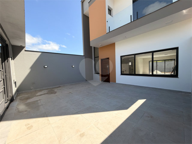 Sobrado à venda com 3 quartos, sendo 1 suíte,  em Laranjeiras, Caieiras, SP