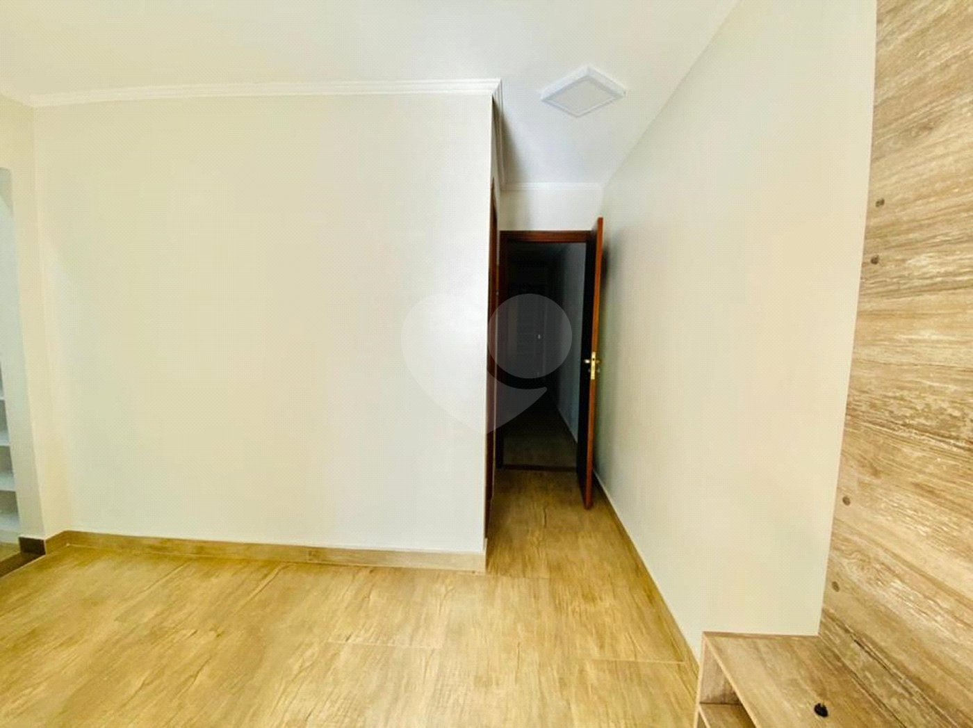 Sobrado à venda com 3 quartos, sendo 1 suíte, em Tremembé, São Paulo, SP