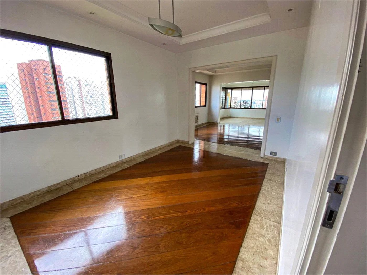 Apartamento à venda com 4 suítes em Vila Suzana, São Paulo, SP