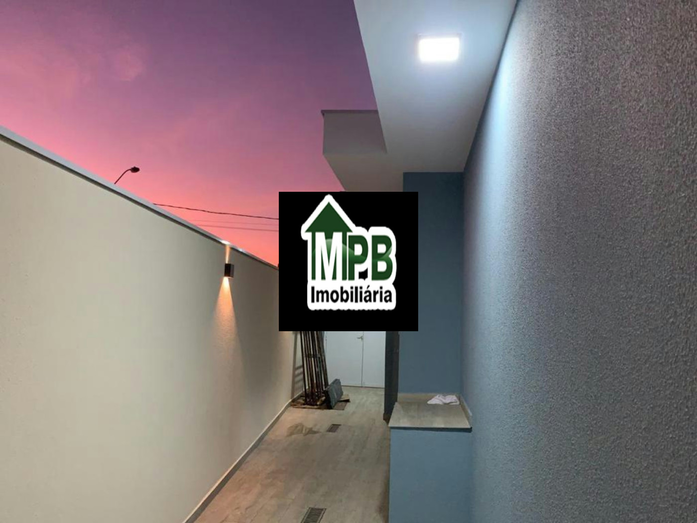 Casa à venda com 3 quartos, sendo 1 suíte, no condomínio Horto Florestal Villagio, Sorocaba - SP