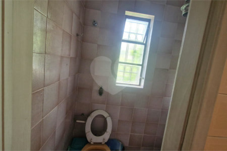 Sobrado à venda com 3 quartos, sendo 1 suíte, em Cidade São Francisco, São Paulo, SP