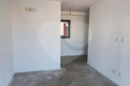 Apartamento à venda com 3 suítes em Vila Romana, São Paulo, SP