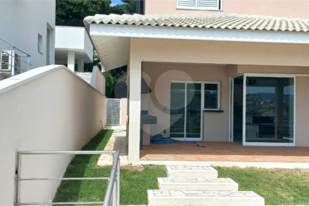 Casa à venda com 3 suítes em Santa Isabel, Louveira, SP