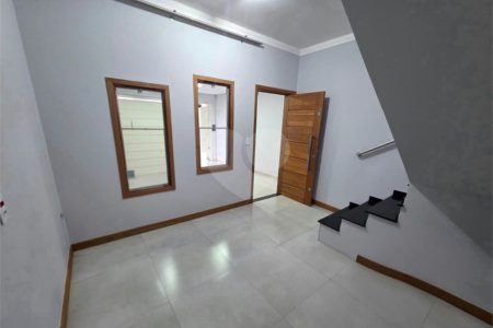 Sobrado 3 quartos 1 suíte e área de lazer