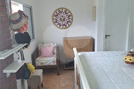 Casa Ampla com 5 Dormitórios, Piscina e Lazer Completo em Terreno de 1.260 m²