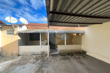 Casa à venda com 1 suíte em Vila Carolina, Itapetininga, SP