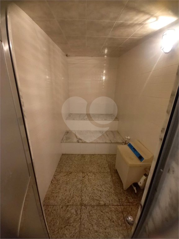 Casa à venda com 5 quartos, sendo 2 suítes, no condomínio Estância Marambaia, Vinhedo - SP