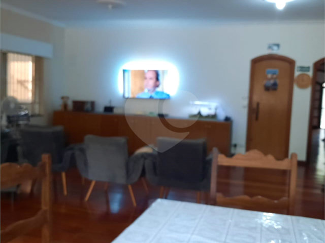 Sobrado à venda com 10 quartos, sendo 3 suítes,  em Tremembé, São Paulo, SP