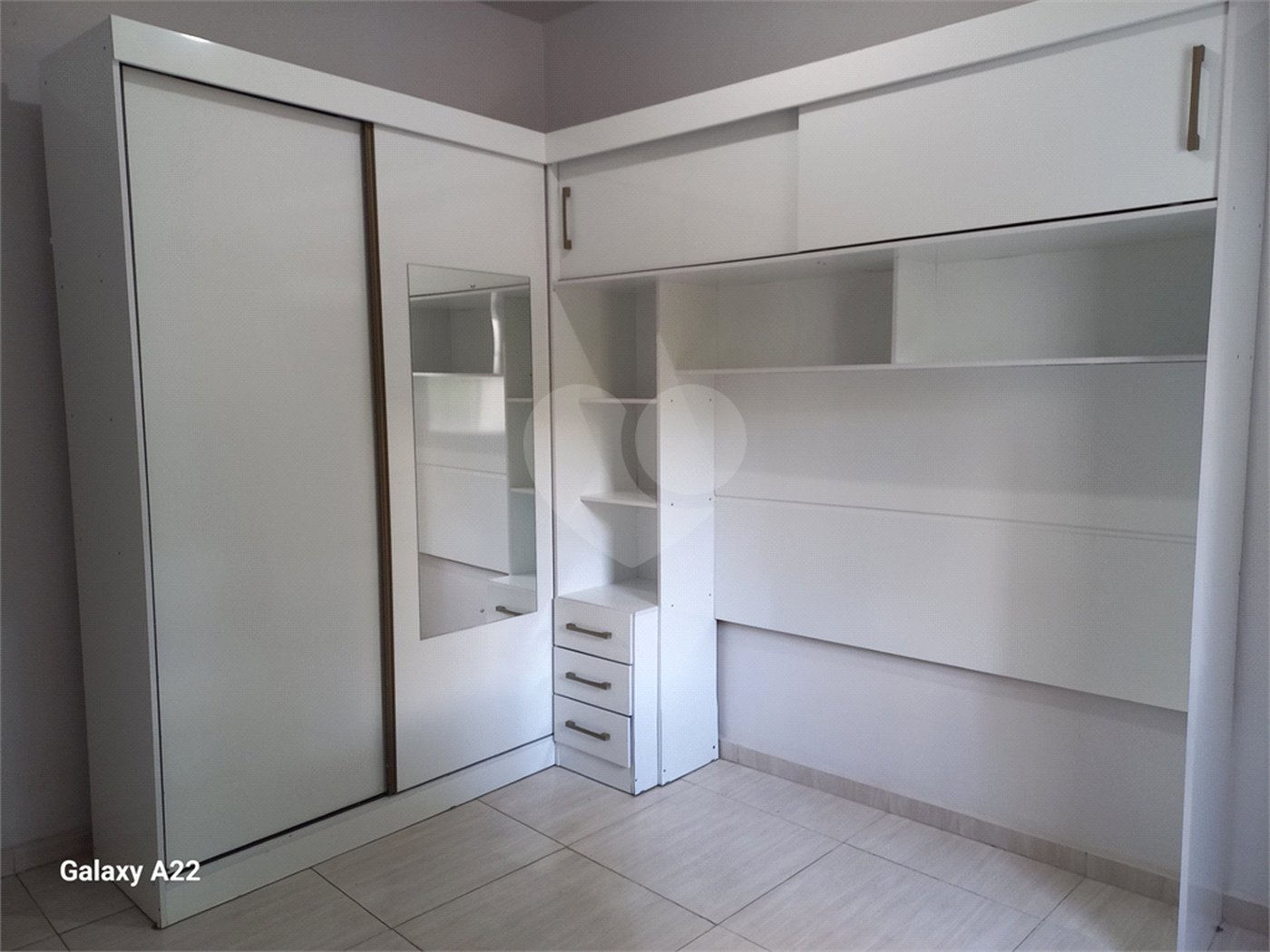 Sobrado à venda com 3 quartos, sendo 1 suíte, em Guaiaúna, São Paulo, SP