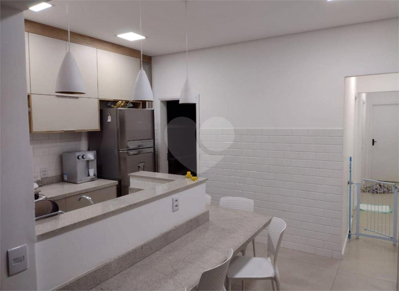 Casa à venda com 2 quartos, sendo 1 suíte, em Vila Anastácio, São Paulo, SP