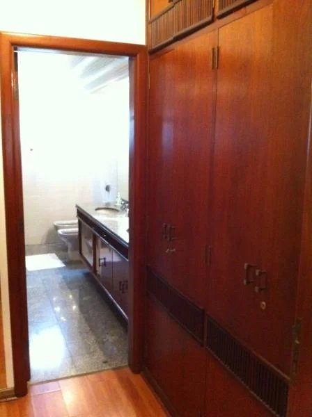Apartamento à venda com 4 suítes em Real Parque, São Paulo, SP