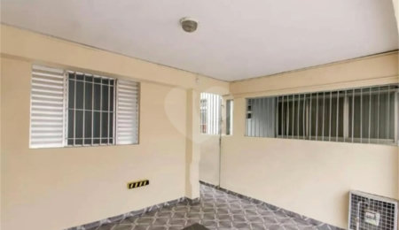 Casa à venda com 4 quartos, sendo 2 suítes,  em Jardim Coimbra, São Paulo, SP