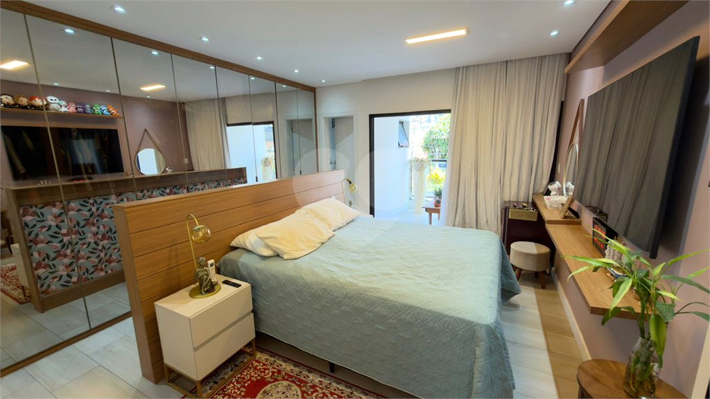 Sobrado à venda com 3 quartos, sendo 1 suíte, em Vila Paulicéia, São Paulo, SP