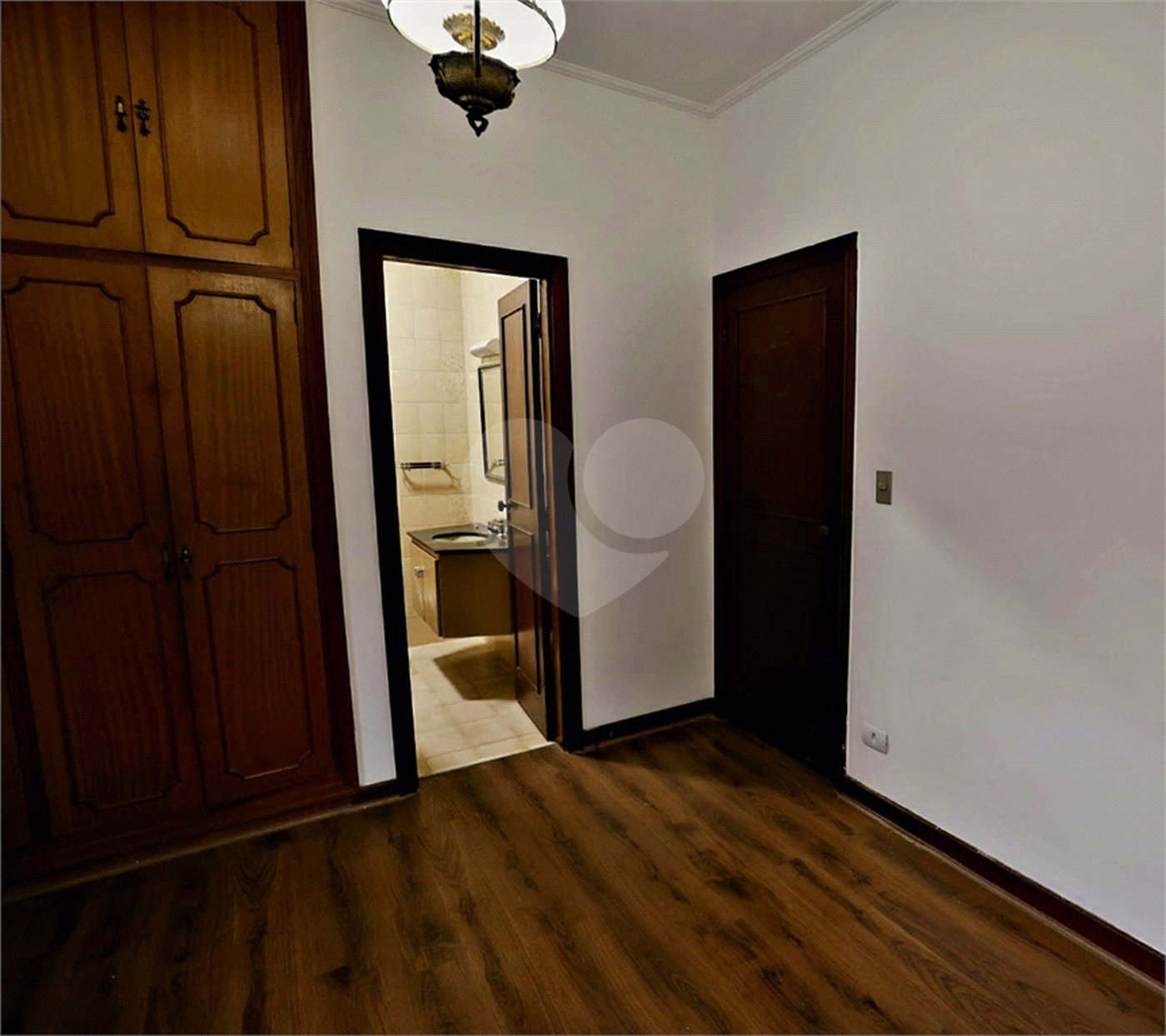 Casa à venda com 4 quartos, sendo 2 suítes, em Jardim São Bento, São Paulo, SP