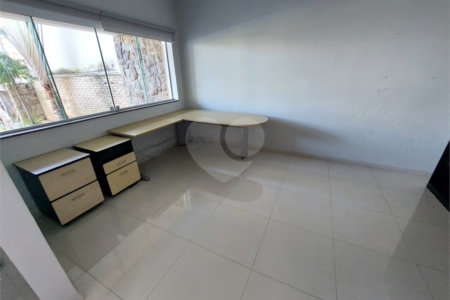 Casa à venda com 3 quartos, sendo 1 suíte, no condomínio Village Saint Clair, Sorocaba - SP