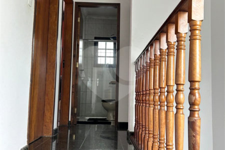 Sobrado à venda com 5 quartos, sendo 1 suíte, em Jardim Marisa, São Paulo, SP