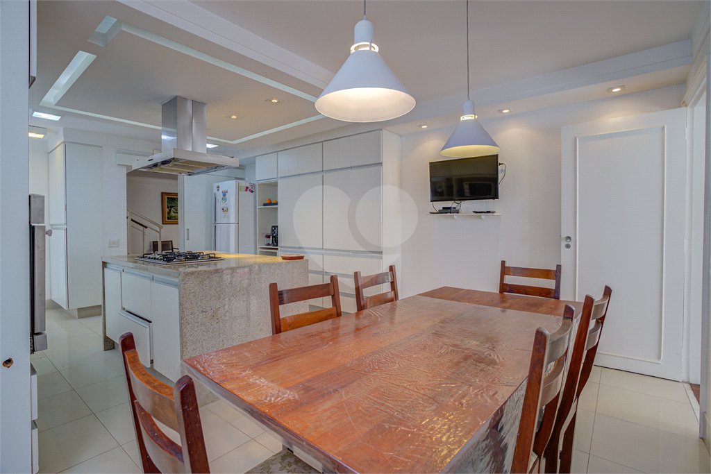 Casa de Vila à venda com 4 suítes em Granja Julieta, São Paulo, SP