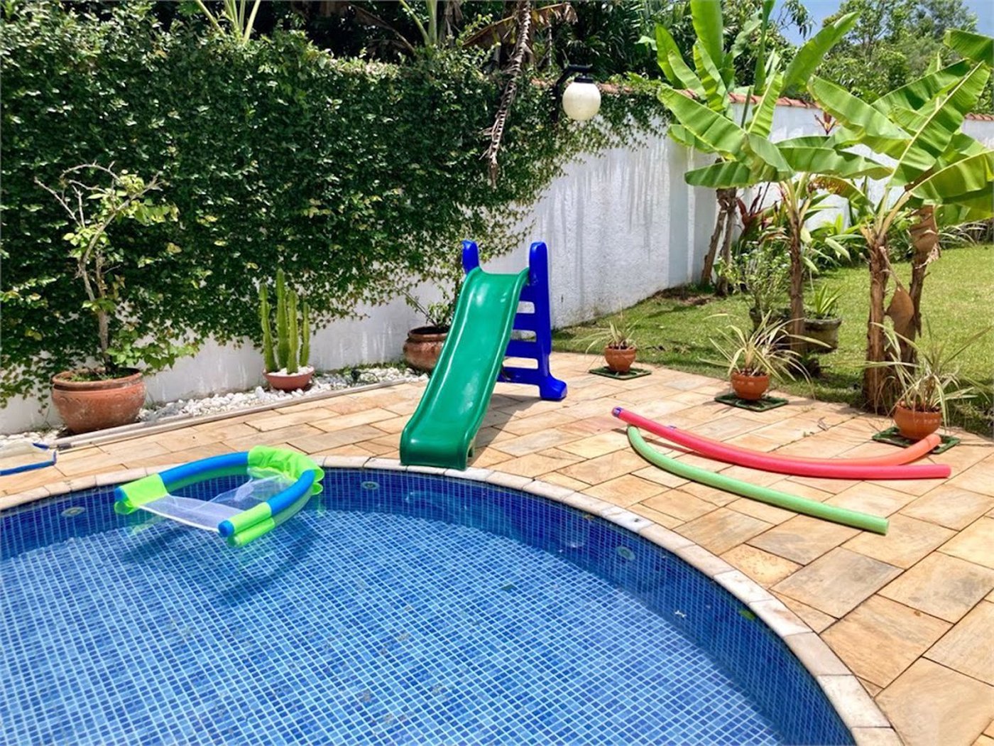 Casa à venda, 113 m² por R$ 1.100.000,00 - Jardim São Lourenço - Bertioga/SP