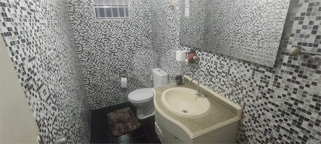 Casa à venda com 3 quartos, sendo 1 suíte,  em Jardim Vila Galvão, Guarulhos, SP