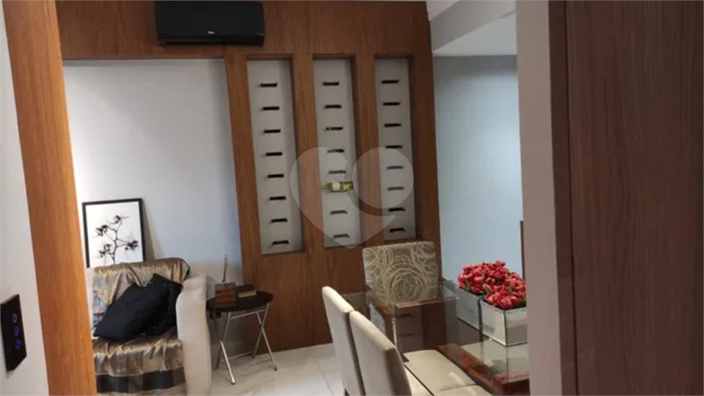 Apartamento à venda com 2 quartos, sendo 1 suíte, em Parque Residencial Aquarius, São José dos Campos, SP