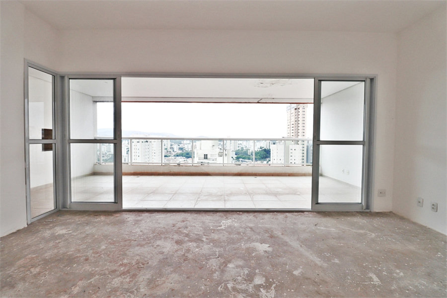 Apartamento à venda com 3 suítes em Santa Teresinha, São Paulo, SP
