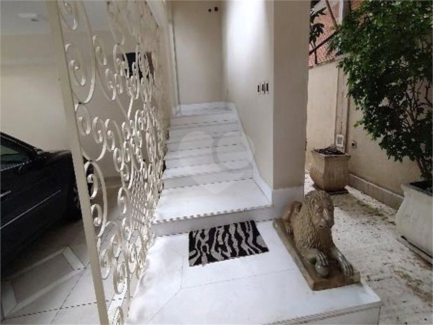 Casa à venda com 4 quartos, sendo 2 suítes,  em Pacaembu, São Paulo, SP