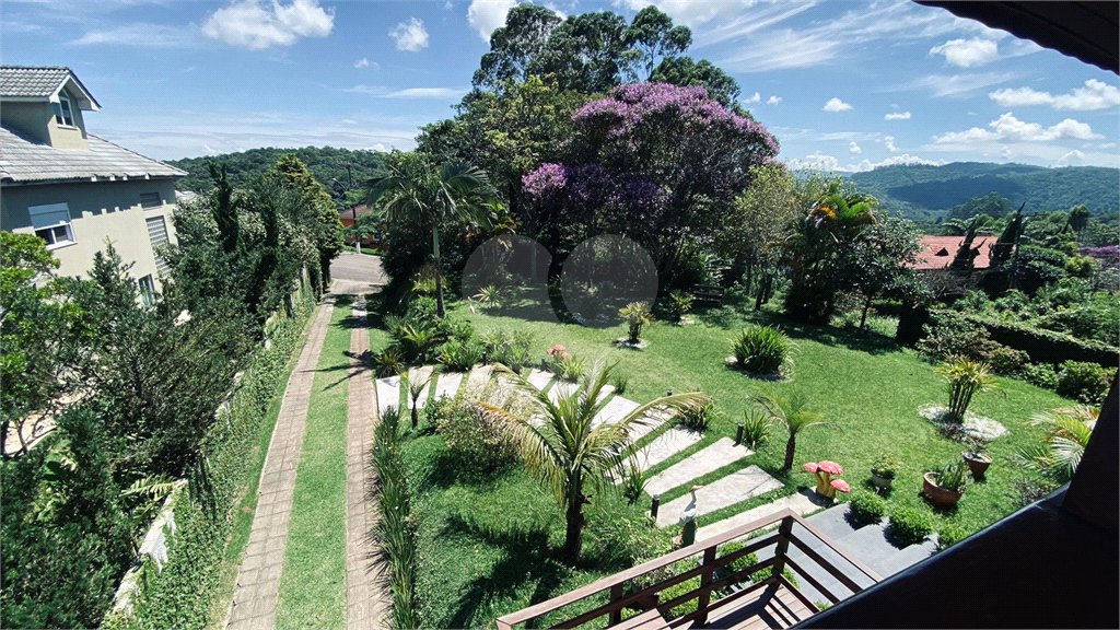 Casa à venda com 5 suítes no condomínio Suíça da Cantareira, Mairiporã - SP