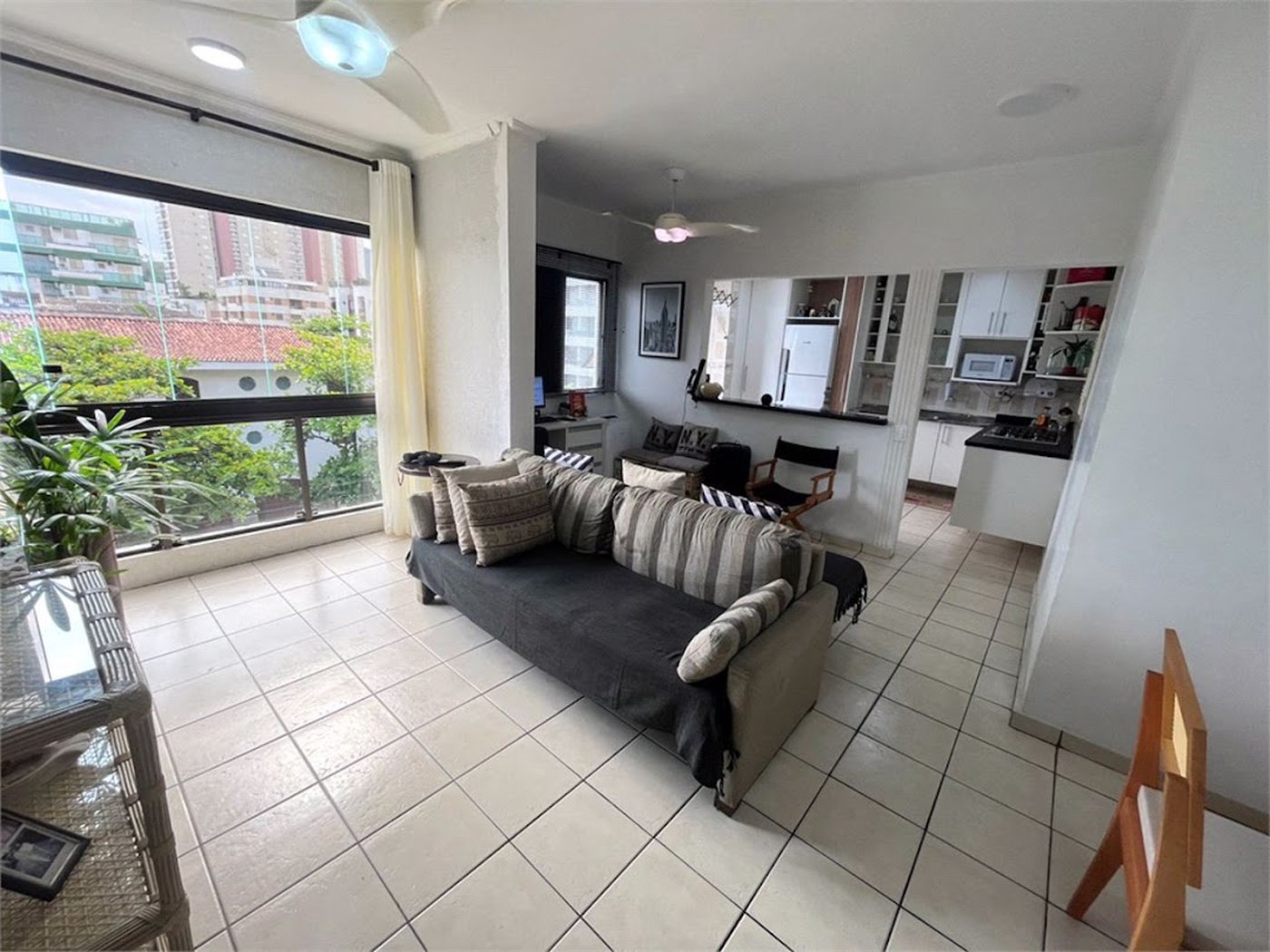 Apartamento com 2 dormitórios à venda, 64 m² por R$ 360.000,00 - Jardim Praiano - Guarujá/SP
