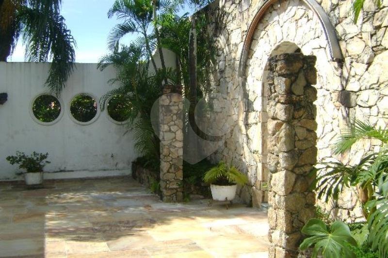 Casa à venda com 4 suítes em Vila Tramontano, São Paulo, SP