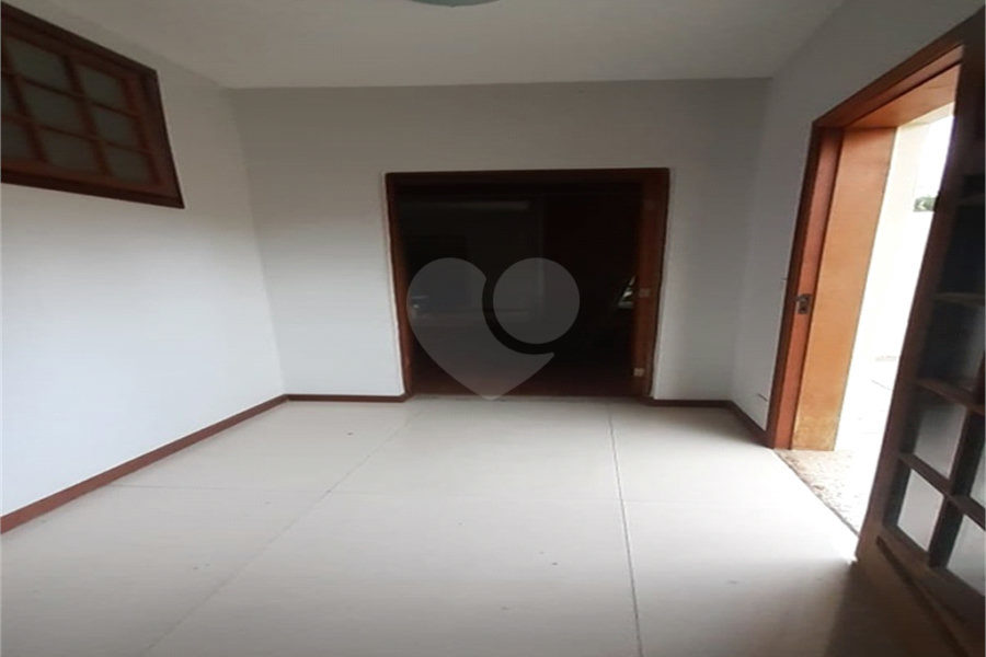 Casa à venda com 3 quartos, sendo 2 suítes, em Olho D'água, Mairiporã, SP