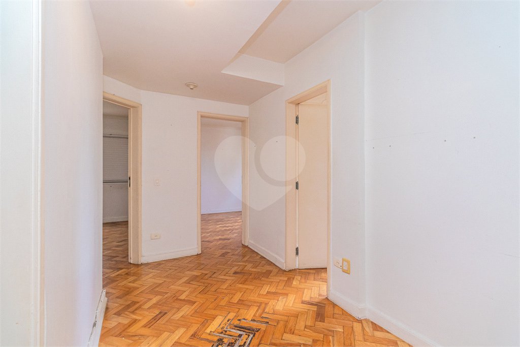 Apartamento à venda com 3 quartos, sendo 1 suíte, em Campo Belo, São Paulo, SP
