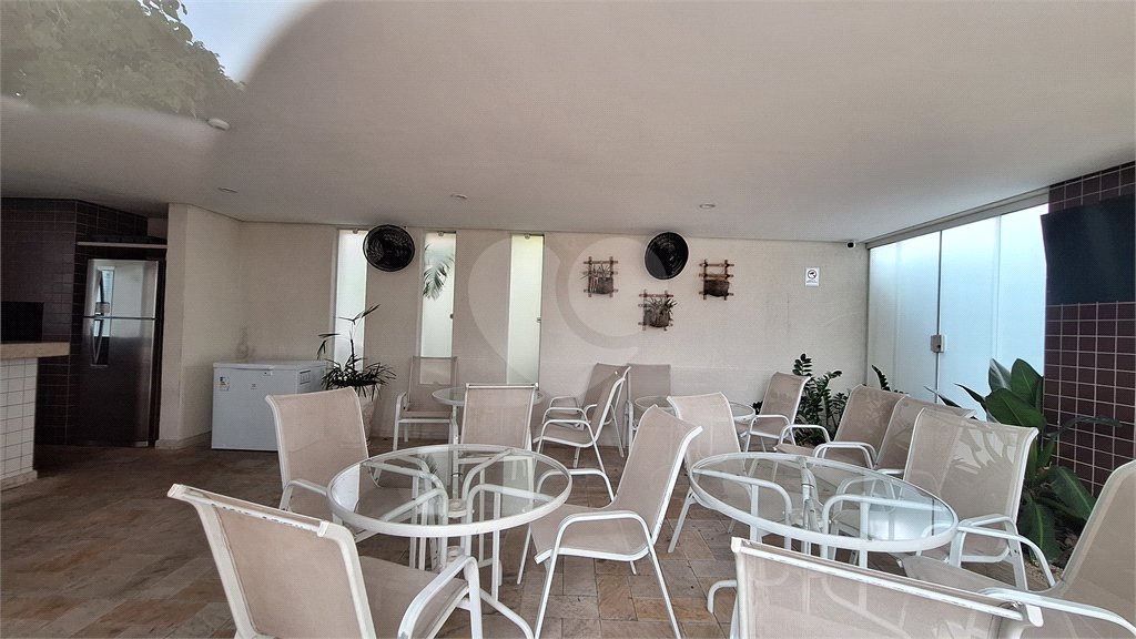 Apartamento à venda com 3 quartos, sendo 1 suíte, em Vila Paiva, São Paulo, SP