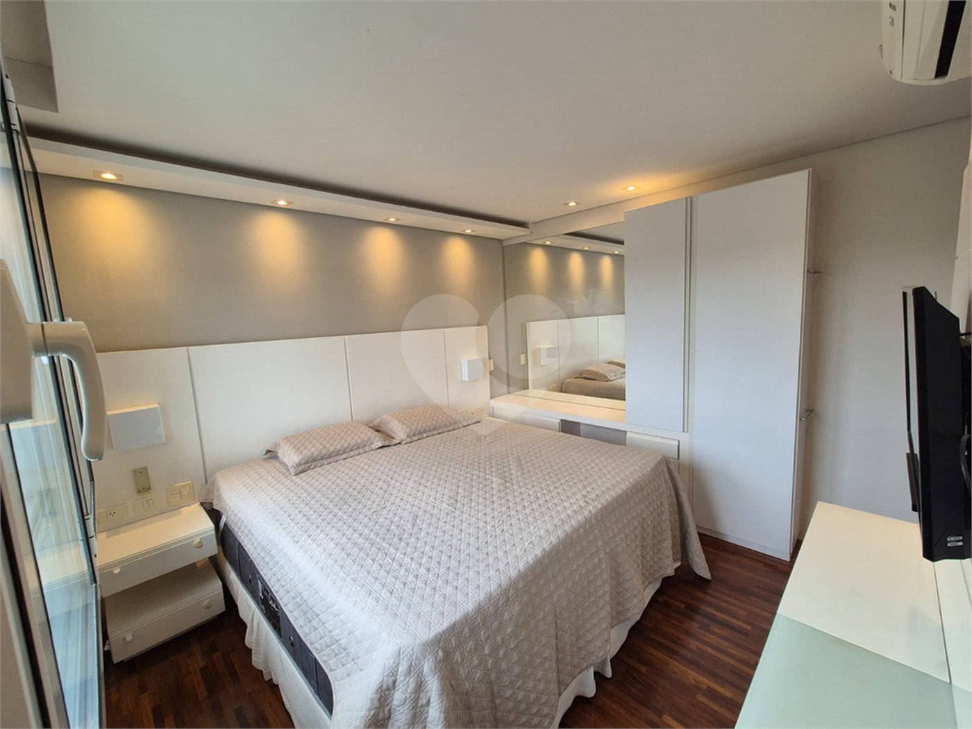 Apartamento à venda com 3 suítes em Campo Belo, São Paulo, SP