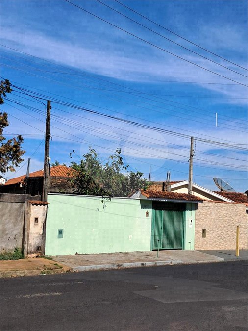 Casa à venda com 3 quartos em Vila Vieira (vila Xavier), Araraquara, SP