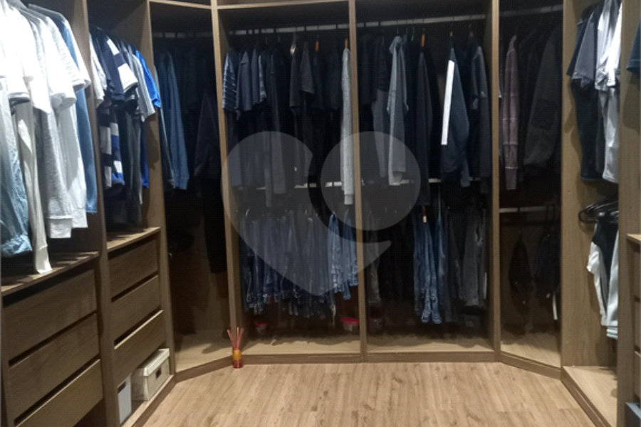 Sobrado à venda com 3 quartos, sendo 1 suíte,  em Tremembé, São Paulo, SP